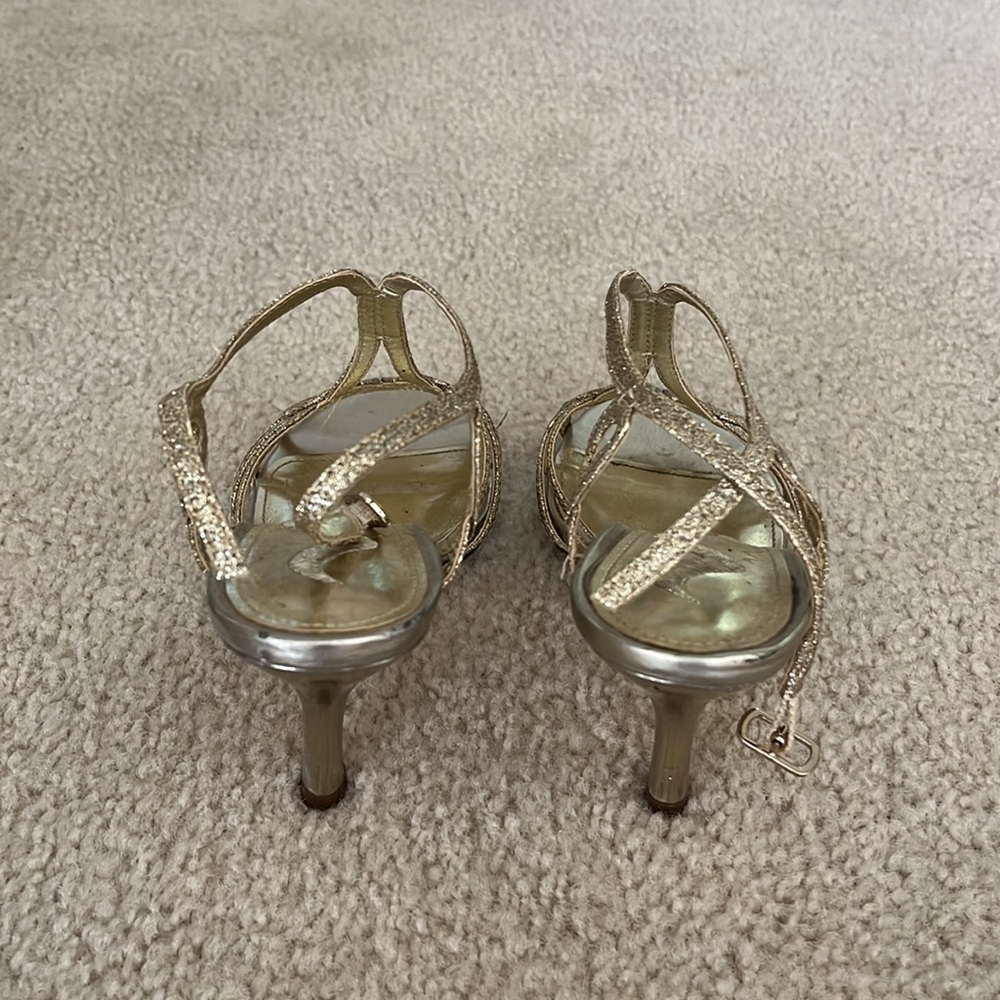 heels - Picture 3 of 3